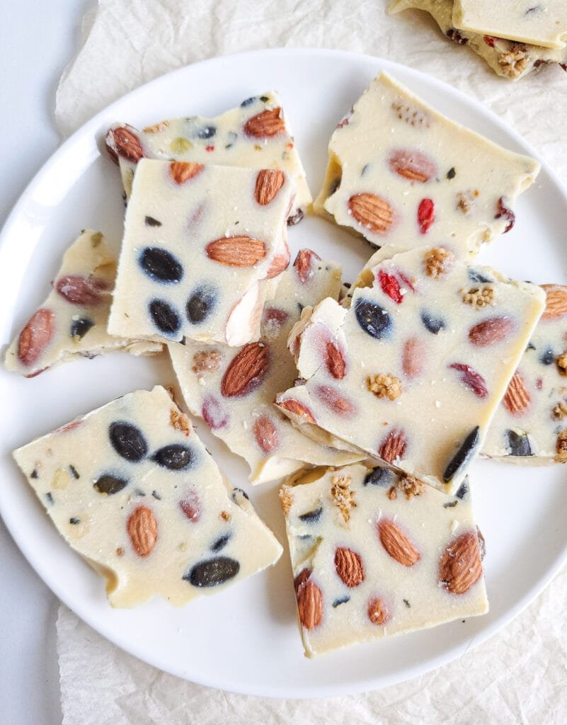 Vegan white chocolate bark main